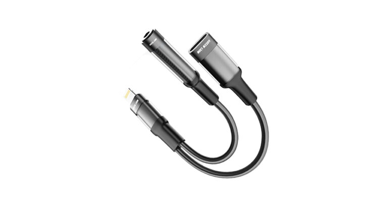 Green Lion 2 in 1 Earphone & Charging Adapter Lightning to Lightning + 3.5 12CM -Black