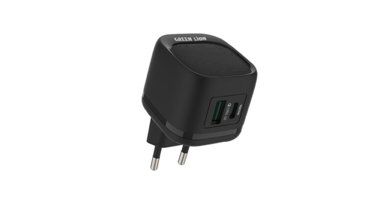 Green Lion PD20W+QC Wall Charger With USB-C To Lightning Cable
