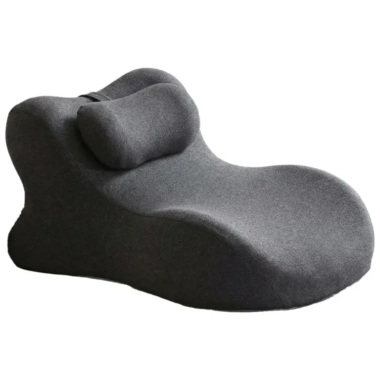 Green Lion Relief Wedge Pillow