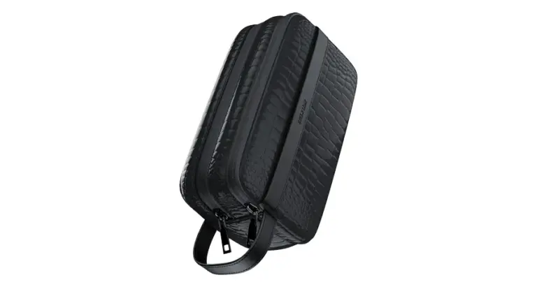 Green Lion Tirana Travel Pouch