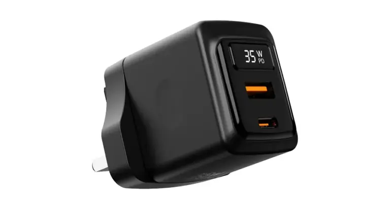 Porodo GaN 35W Dual Port Wall Charger with Power Display