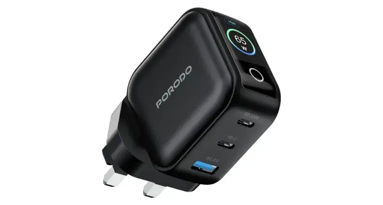 Porodo Nexora 65W 3-Port Wall Charger with LCD Display