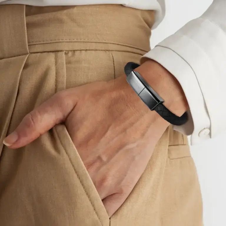Porodo USB-C to Lightning Wristband Cable Magnetic Steel Clasp