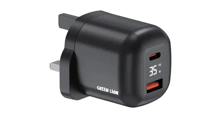 Green Lion Q-Series UK Plug USB-C & USB-A - Black